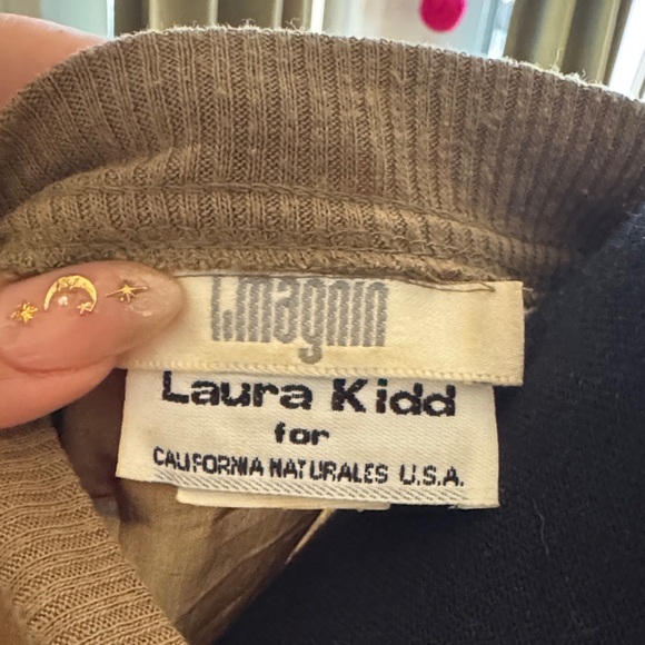 Silk Casual Tan Button-Accent Vintage Top - Picture 5 of 13